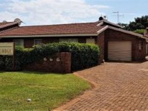 3 Bed Townhouse in Westonaria