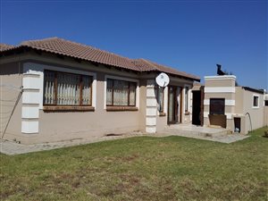 3 Bed Townhouse in Arundo Estate