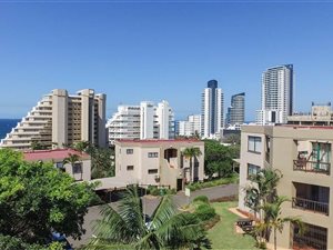 2 Bed Apartment in Umhlanga Rocks