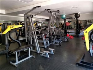 120 m² Commercial space in Clubview