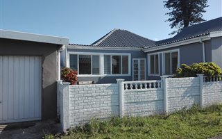 8 Bedroom House in Sunwich Port