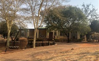 7.1 ha Farm in Waterkloof
