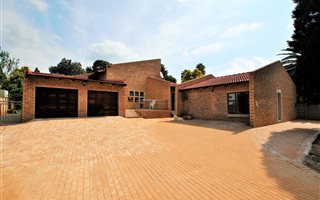 4 Bedroom House in Glenvista