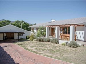 4 Bed House in Courtrai