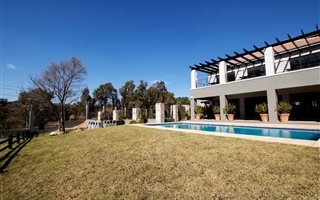 3 Bedroom Apartment in Lonehill