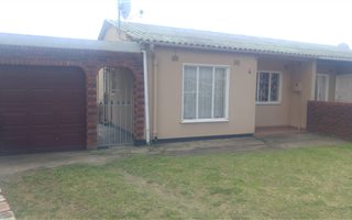 2 Bedroom Simplex in Shastri Park
