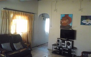 4 Bedroom House in Zidedele Village