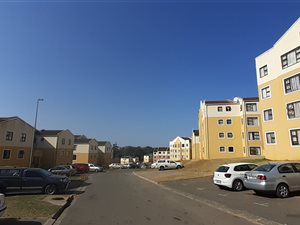 3 Bed Flat in Amalinda