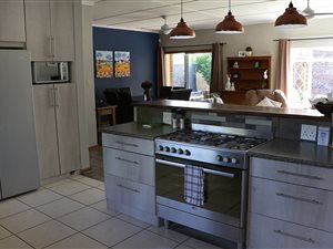 4 Bed House in Queenstown Central