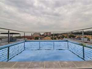 2 Bed Apartment in Montclair