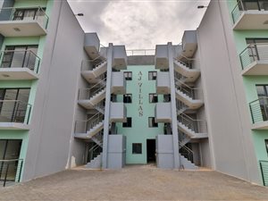 2 Bed Apartment in Montclair