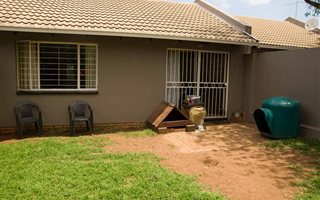 1 Bedroom Townhouse in Bromhof