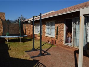 3 Bed Townhouse in Krugersdorp North