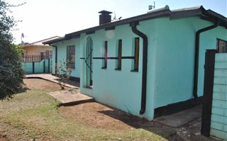3 Bedroom House in Vanderbijlpark CW
