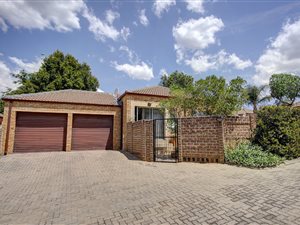 2 Bedroom Townhouse in Honeydew Manor