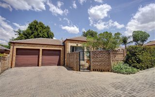 2 Bedroom Townhouse in Honeydew Manor