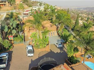 5 Bed House in Glenvista