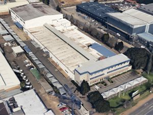 11000 m² Industrial space in Isando