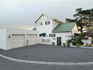 4 Bed Townhouse in Heldervue