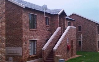 2 Bedroom Duplex in Chloorkop