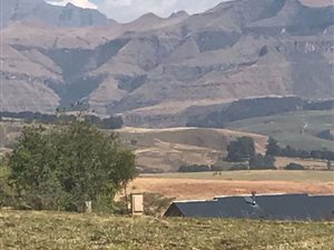 827 m² Land available in Cathkin Park