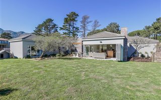 3 Bedroom House in Sir Lowrys and surrounds