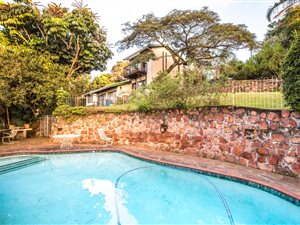 4 Bed House in Forest Hills