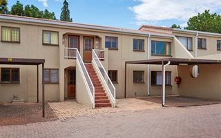 2 Bedroom House in Sunninghill
