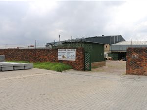 239 m² Commercial space in Monavoni