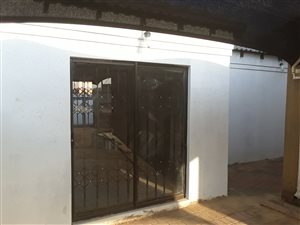 1 Bed Apartment in Protea Glen