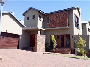 3 Bed House in Del Judor