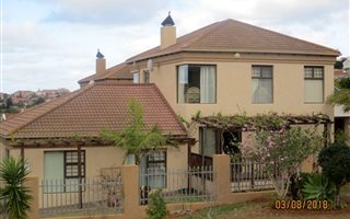 4 Bedroom Duet in Hartenbos Heuwels