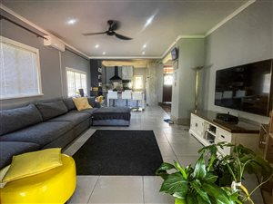 3 Bed House in Noordhoek