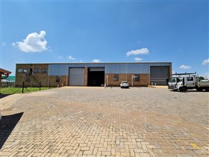 2.1 ha Farm in Magaliesburg