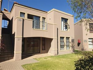 2 Bed Apartment in Jansen Park