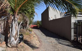 2 Bedroom Garden Cottage in Nelspruit