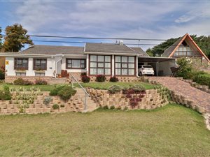 3 Bed House in Paradise Beach