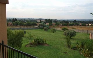 2 Bedroom Simplex in Rietvalleirand