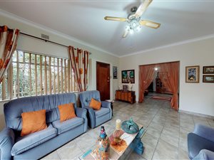 5 Bed House in Roseville