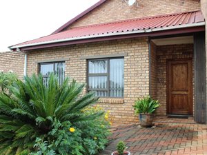 4 Bed House in Sabie