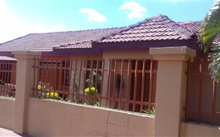 4 Bedroom House in Flora Park