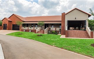 5 Bedroom House in Sable Hills Waterfront Estate