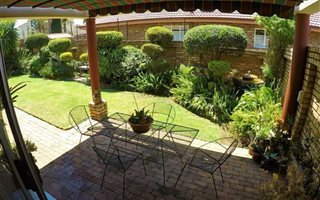 3 Bedroom Townhouse in Moreleta Park