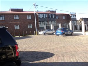 1.5 Bed Apartment in Discovery