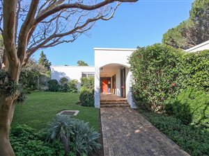 5 Bed House in Brandwacht