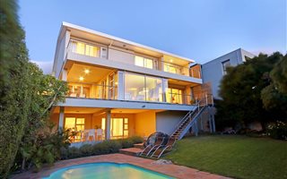3 Bedroom House in Camps Bay