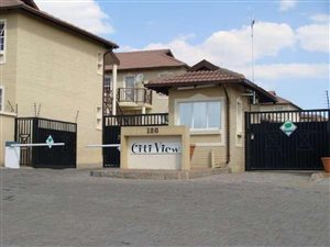 2 Bed Apartment in Moffat View