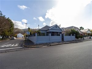 3 Bed House in Paarl