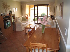2 Bed Apartment in River Club