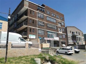 1072 m² Commercial space in Silverglen